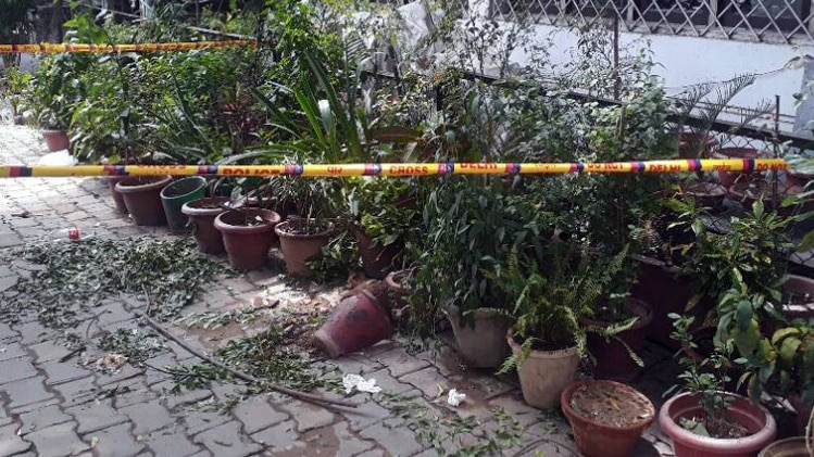 पूर्व मंत्री के बेटे की संदिग्ध हालत में मौत