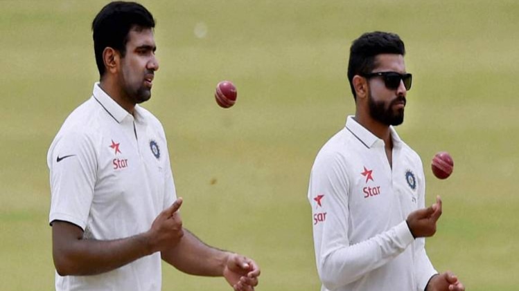 अश्विन और जडेजा 