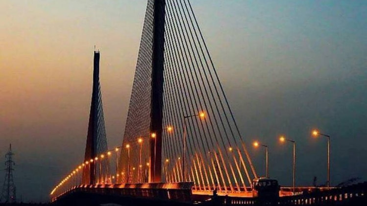 हैंगिंग ब्रिज