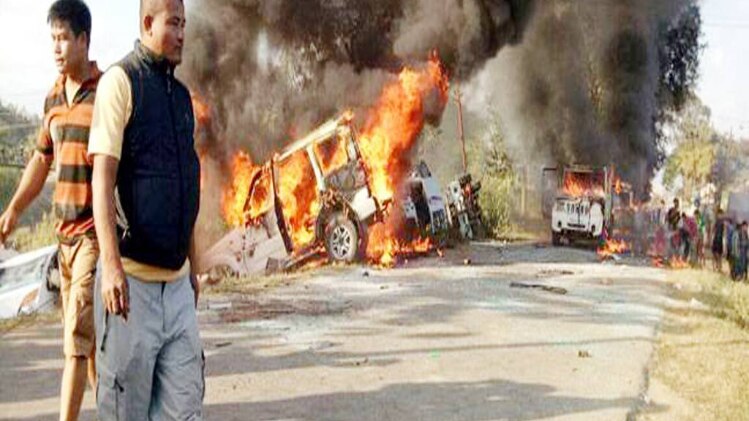 डेरा समर्थकों ने बसें जलाई