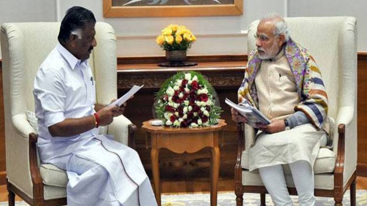 पीएम मोदी से मिल सकते हैं दोनों धड़ें (फाइल फोटो)