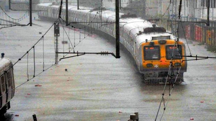 मुंबई में बारिश का कहर 