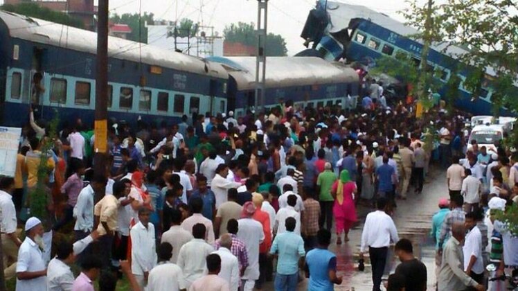 यूपी के मुजफ्फरनगर में रेल हादसा 
