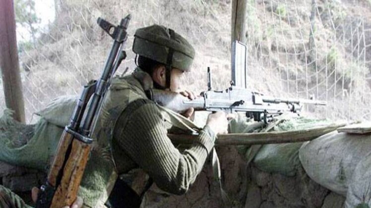 पाकिस्तानियों ने 6 से ज्यादा चौकियों को निशाना बनाया 