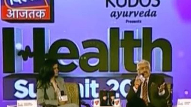 डॉ अशोक सेठ और अंजना ओम कश्यप 