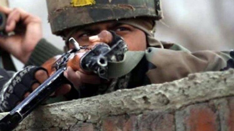 एनकाउंटर जारी है