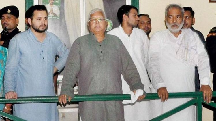 लालू यादव और तेजस्वी (फाइल फोटो)