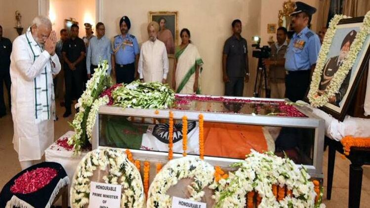 पीएम मोदी ने दी श्रद्धांजलि 