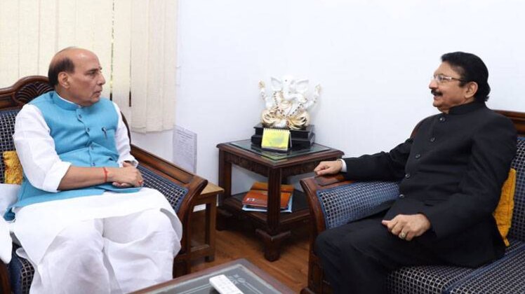 राजनाथ से मिले तमिलनाडु के राज्यपाल