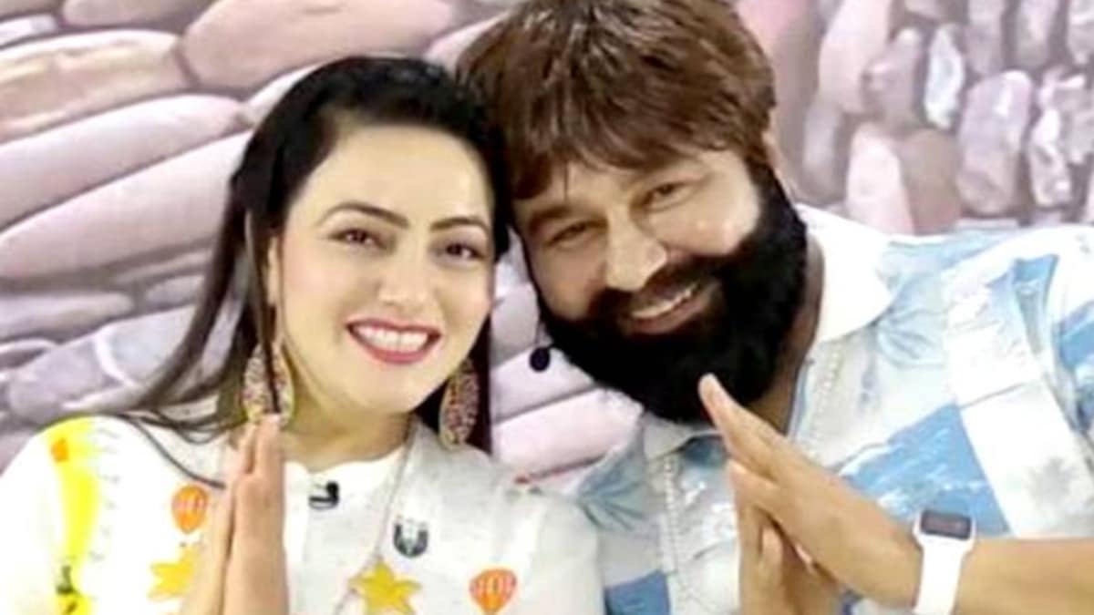 16 बरस की हनीप्रीत आई थी राम रहीम की शरण में, पढ़ें पूरी दास्तान - sirsa dera sacha sauda gurmeet ram rahim honeypreet priyanka taneja family - AajTak