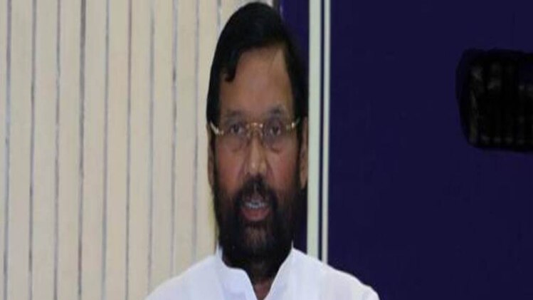 जबरदस्ती सर्विस चार्ज वसूल रहे हैं होटल