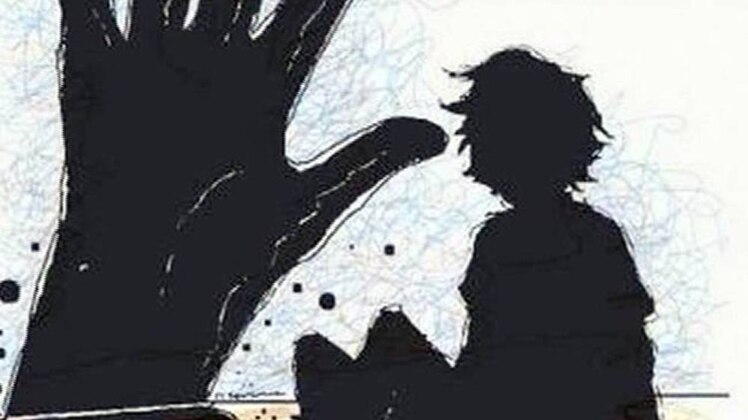 पुलिस ने आरोपी टीचर को स्कूल से ही गिरफ्तार कर लिया