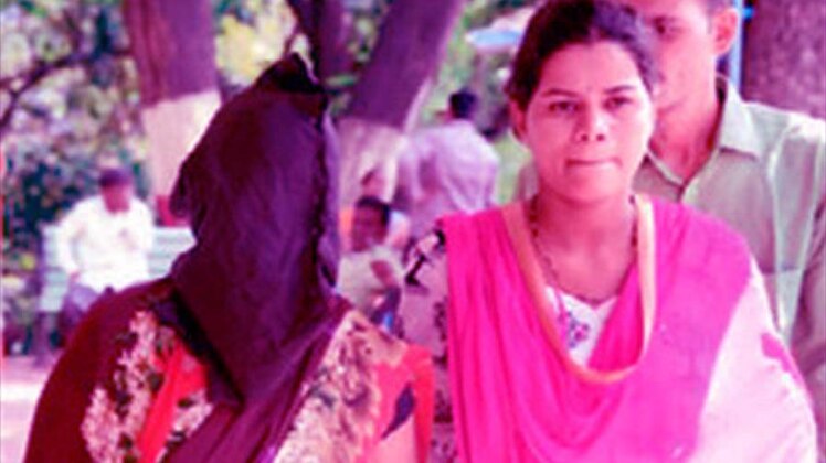 आरोपी महिला को पुलिस ने गिरफ्तार कर लिया है