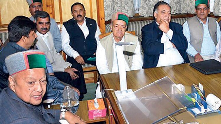 बड़ा दांवः 25 अगस्त को कांग्रेस विधायक दल की बैठक में वीरभद्र सिंह