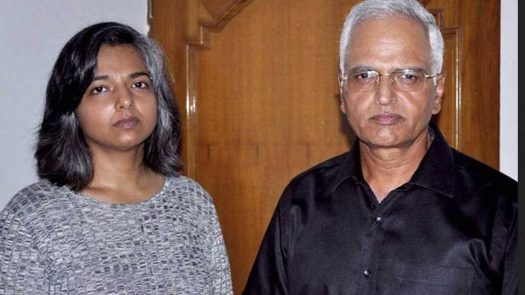 वीरेंद्र कुंडु और वर्णिका कुंडु (फोटो- पीटीआई)