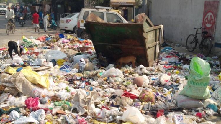 दिल्ली में कूड़ा