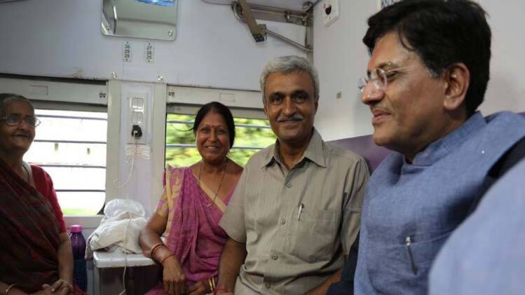 रेलमंत्री पीयूष गोयल (फाइल फोटो)
