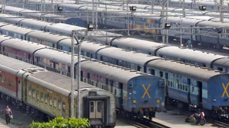 जल्दी पहुंचाएंगी 500 ट्रेनें