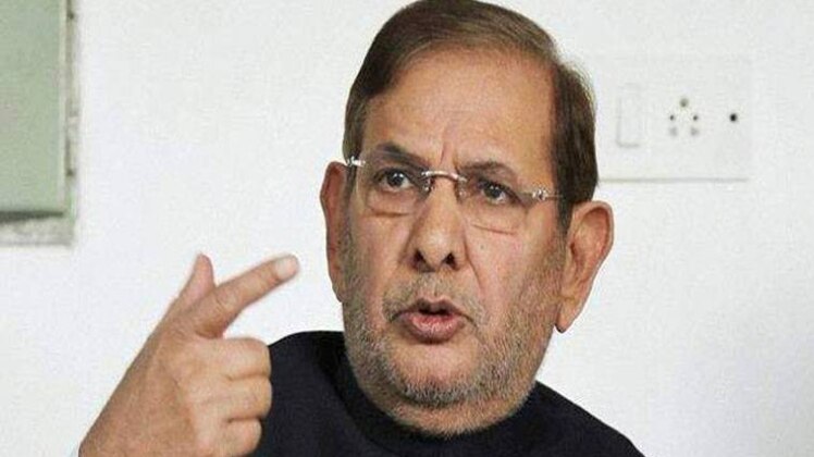 जेडीयू के बागी नेता शरद यादव 