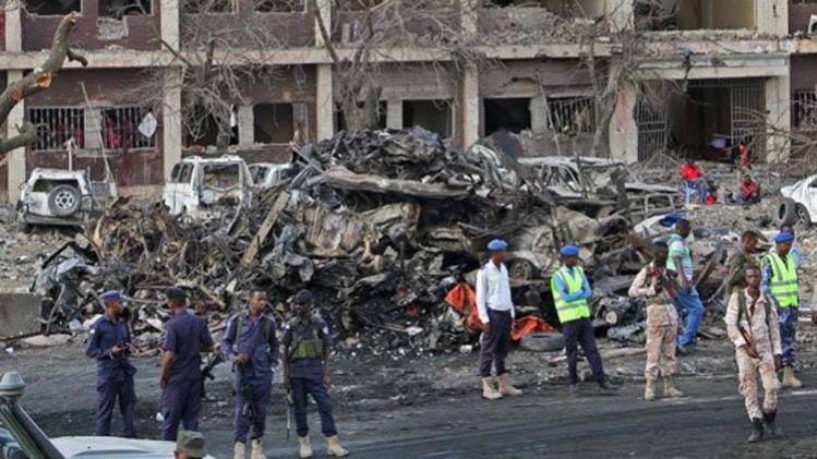 सोमालिया में बम विस्फोट (फोटो क्रेडिट- एपी)