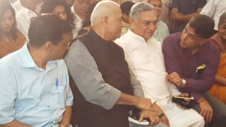 केजरीवाल, जर्नादन द्विवेदी, यशवंत सिन्हा के साथ मनीष तिवारी