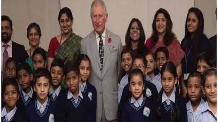 ब्रिटिश काउंसिल में निगम के स्कूली बच्चों से मुलाकात की