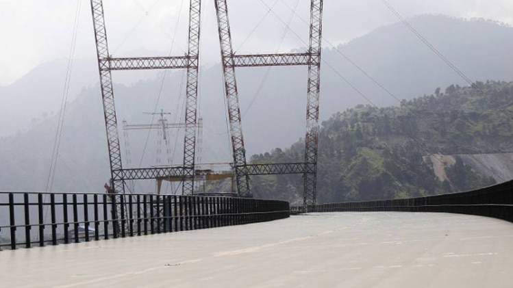 चेनाब ब्रिज.