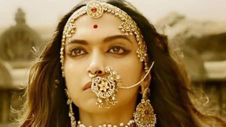 दीपिका पादुकोण 