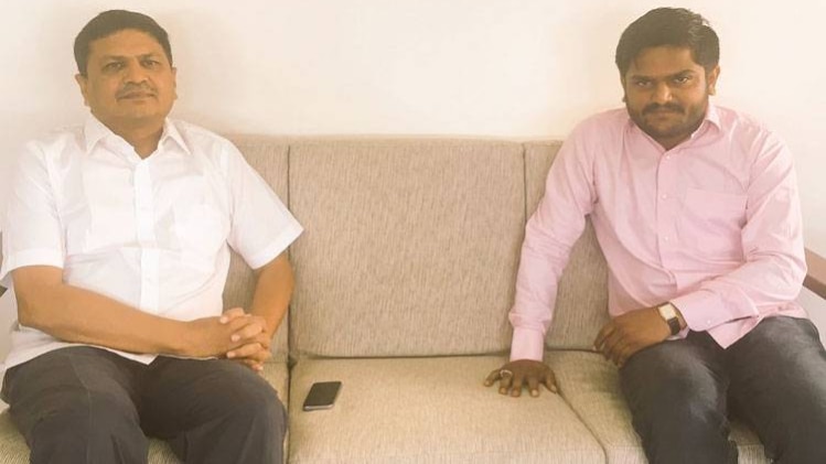 नरेश पटेल से मिले हार्दिक पटेल