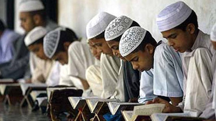 मदरसों की ठगी पर कार्रवाई 
