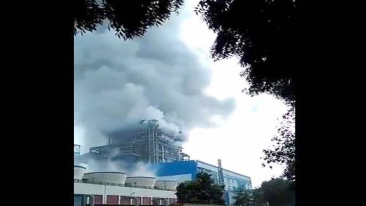 NTPC प्लांट से उठता धुआं 