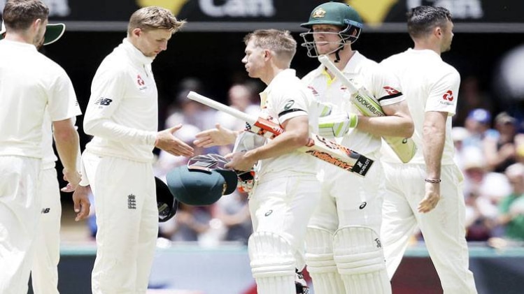 एशेज सीरीज का पहला टेस्ट ऑस्ट्रेलिया ने 10 विकेट से जीता