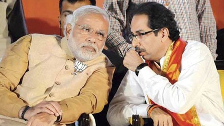 प्रधानमंत्री नरेंद्र मोदी और शिवसेना के अध्यक्ष उद्धव ठाकरे 