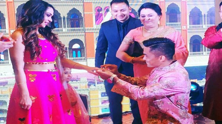 सोनम ने बिजनेस मैनेजमेंट में स्नातक की डिग्री ली है