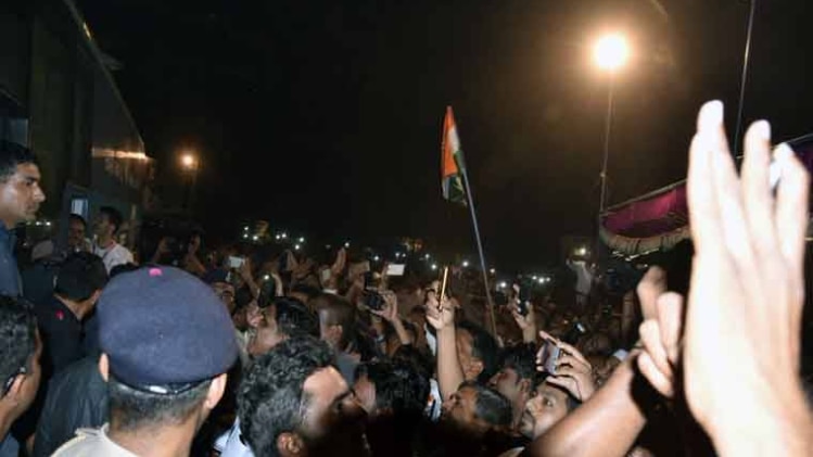 गुजरात में एक रैली का दृश्य 