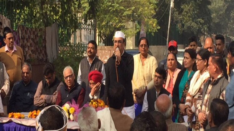 कांग्रेस ने मनाया स्थापना दिवस 