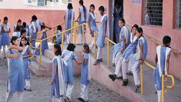 इंग्लिश मीडियम होंगे यूपी के सरकारी स्कूल