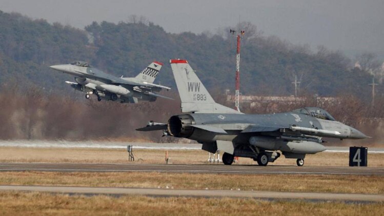 अभ्‍यास में शामिल अमेरिकी विमान 