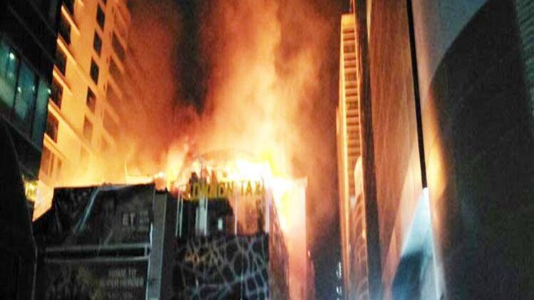 मुंबई पब हादसा