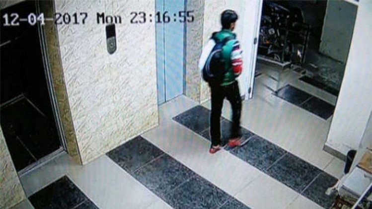 हत्या के तीन दिन बाद पकड़ा गया आरोपी बेटा