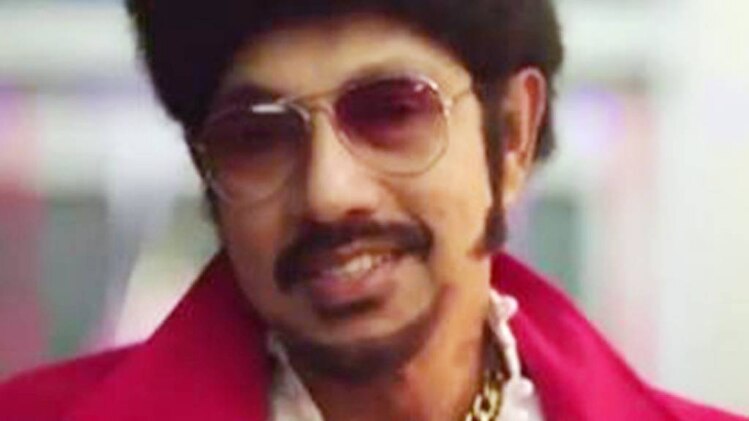 फिल्म के सीन में सत्यराज 