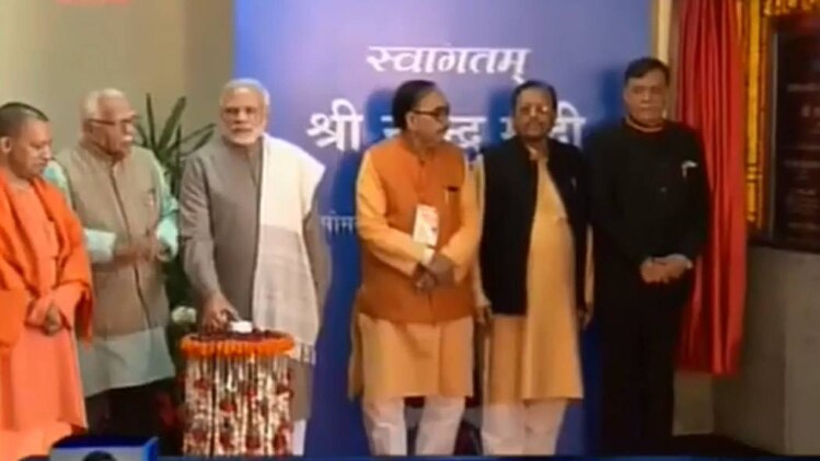 एसएसपी नोएडा लव कुमार ने दरोगा और कांस्टेबल को निलंबित कर दिया है