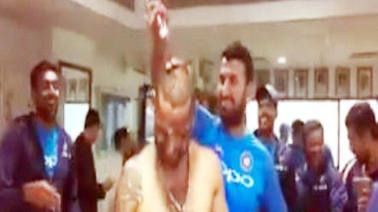 धवन के बर्थडे का जश्न