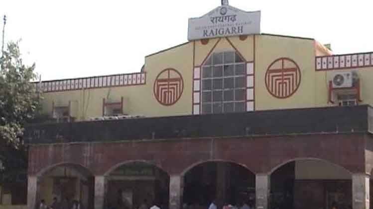 रेलवे ट्रैक पर हुआ हादसा 