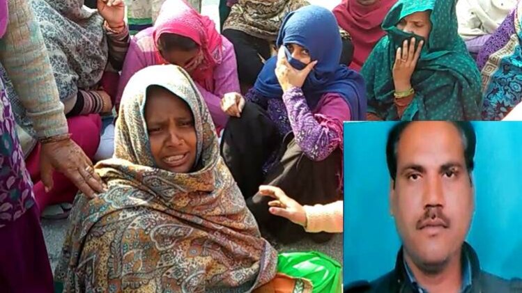 पुलिस के रवैये से नाराज परिवार वालों ने किया रोड जाम