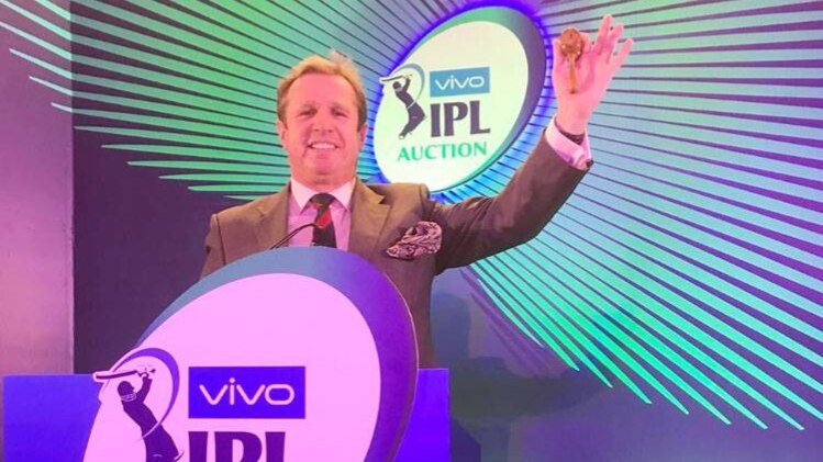 ऑक्शनर रिचर्ड मेडली