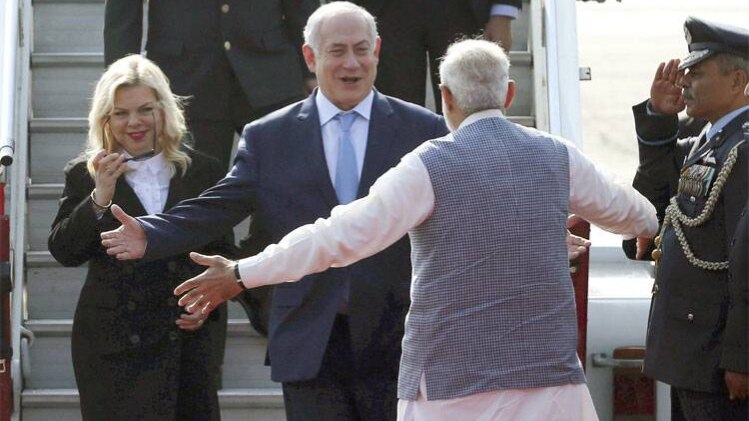 प्रोटोकॉल तोड़ मोदी ने किया इजरायली पीएम का स्वागत