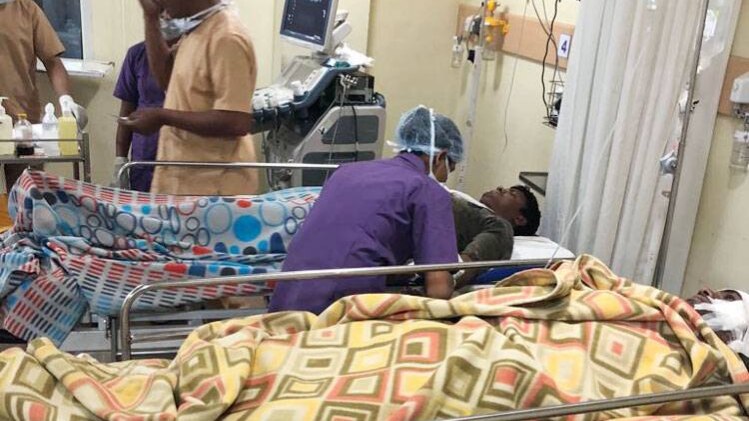 अस्पताल में भर्ती जवान 