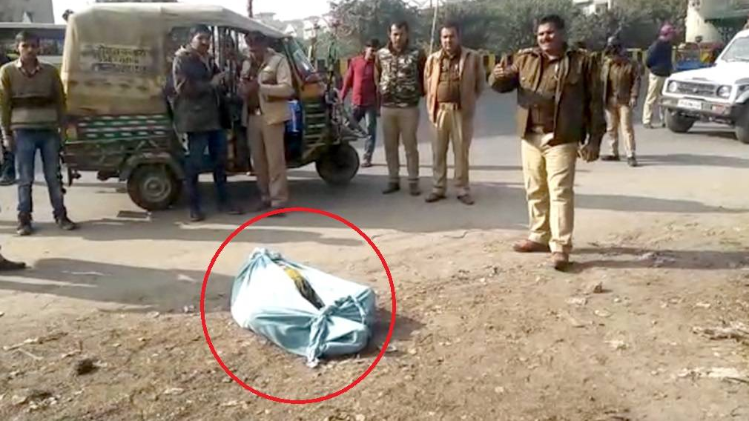 पुलिस मामले की छानबीन कर रही है