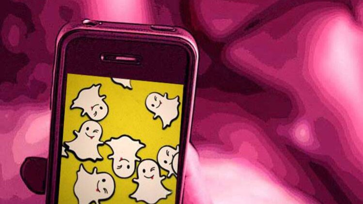 स्नैपचैट पर गलती से भेज दिया ब्वॉयफ्रैंड को मैसेज